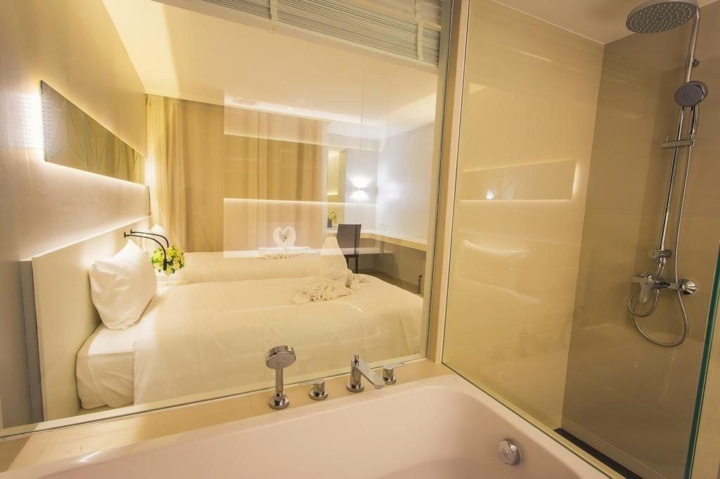 Crystal Hotel Hat Yai Exterior photo