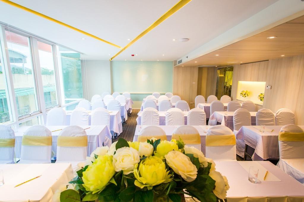 Crystal Hotel Hat Yai Exterior photo
