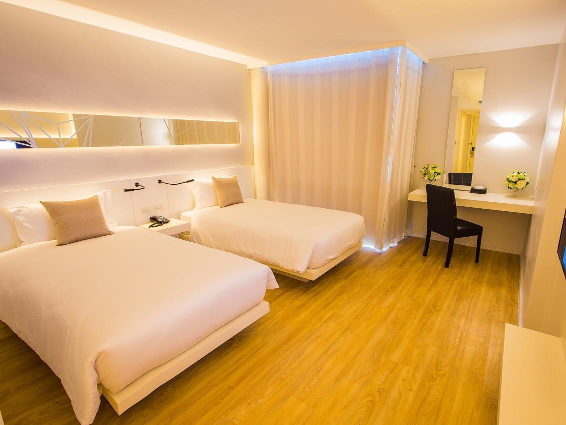 Crystal Hotel Hat Yai Exterior photo