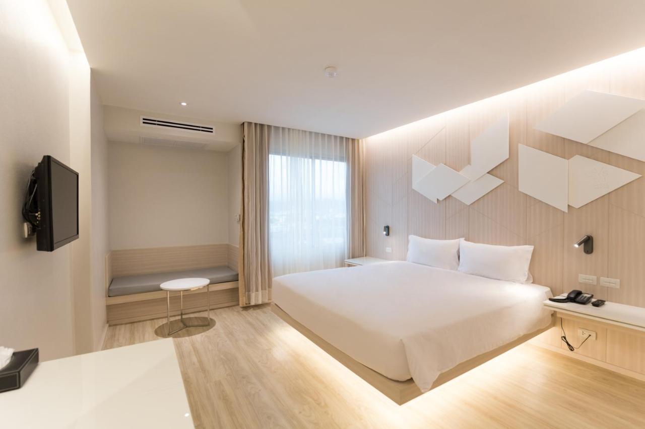 Crystal Hotel Hat Yai Exterior photo